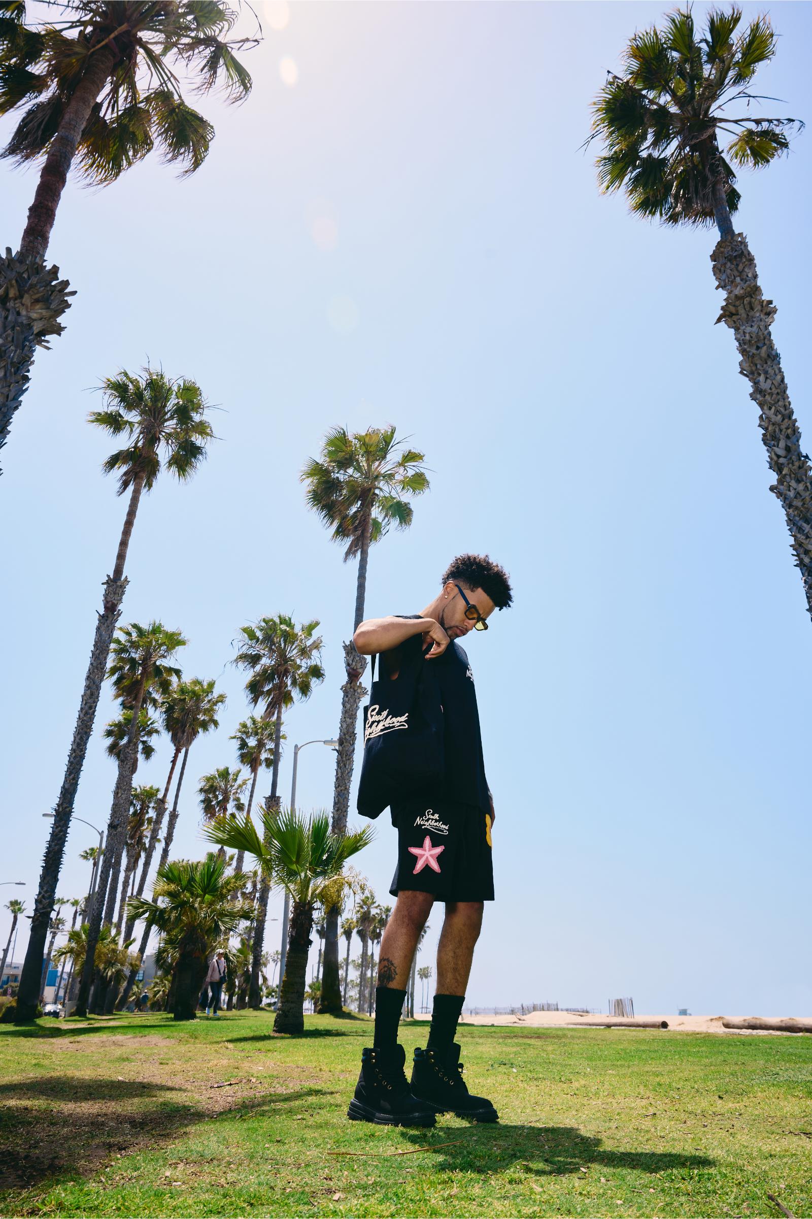 "Reef" Sleeveless Knit Vest Black