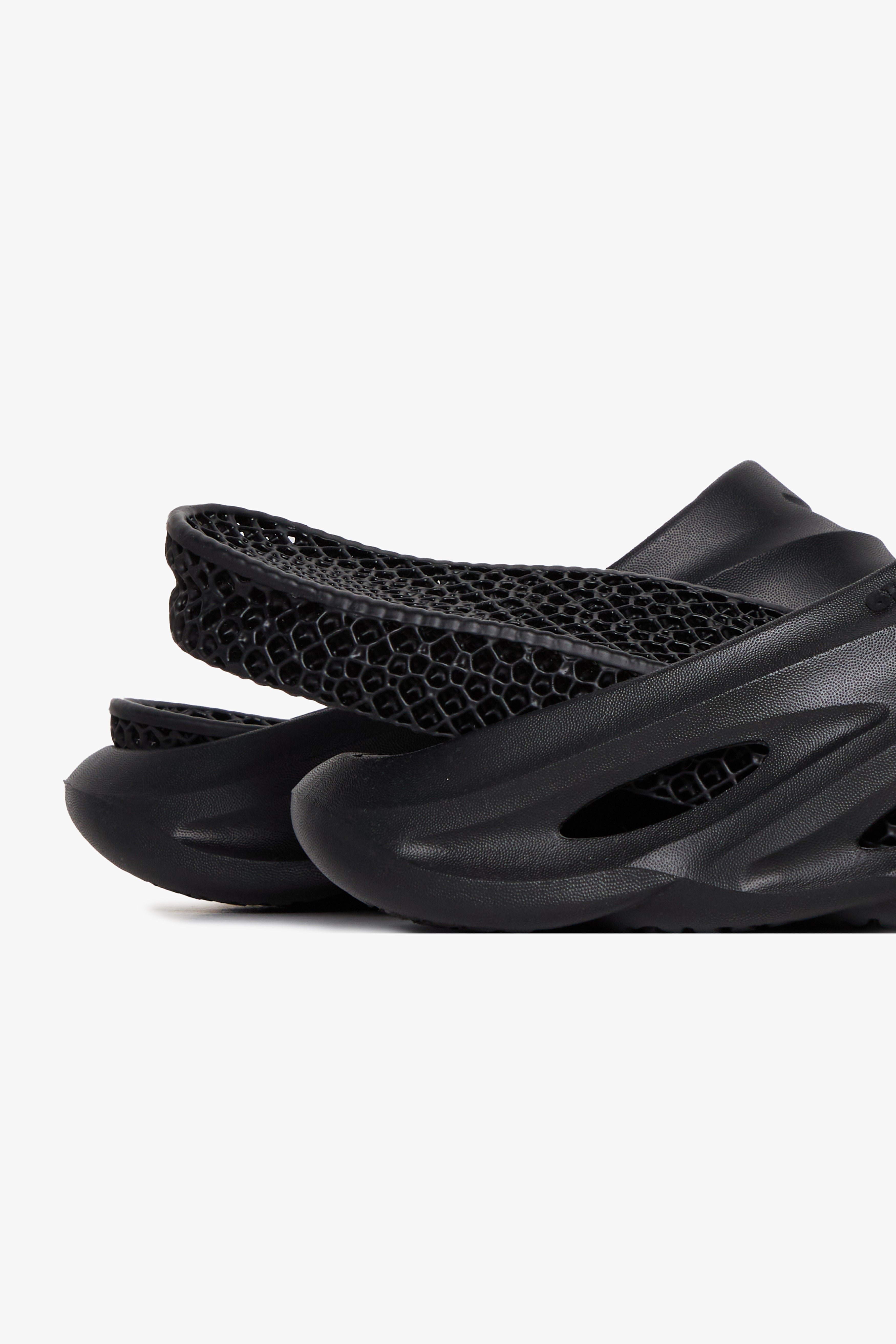 "Esntl 2.0" Slide Footwear Black