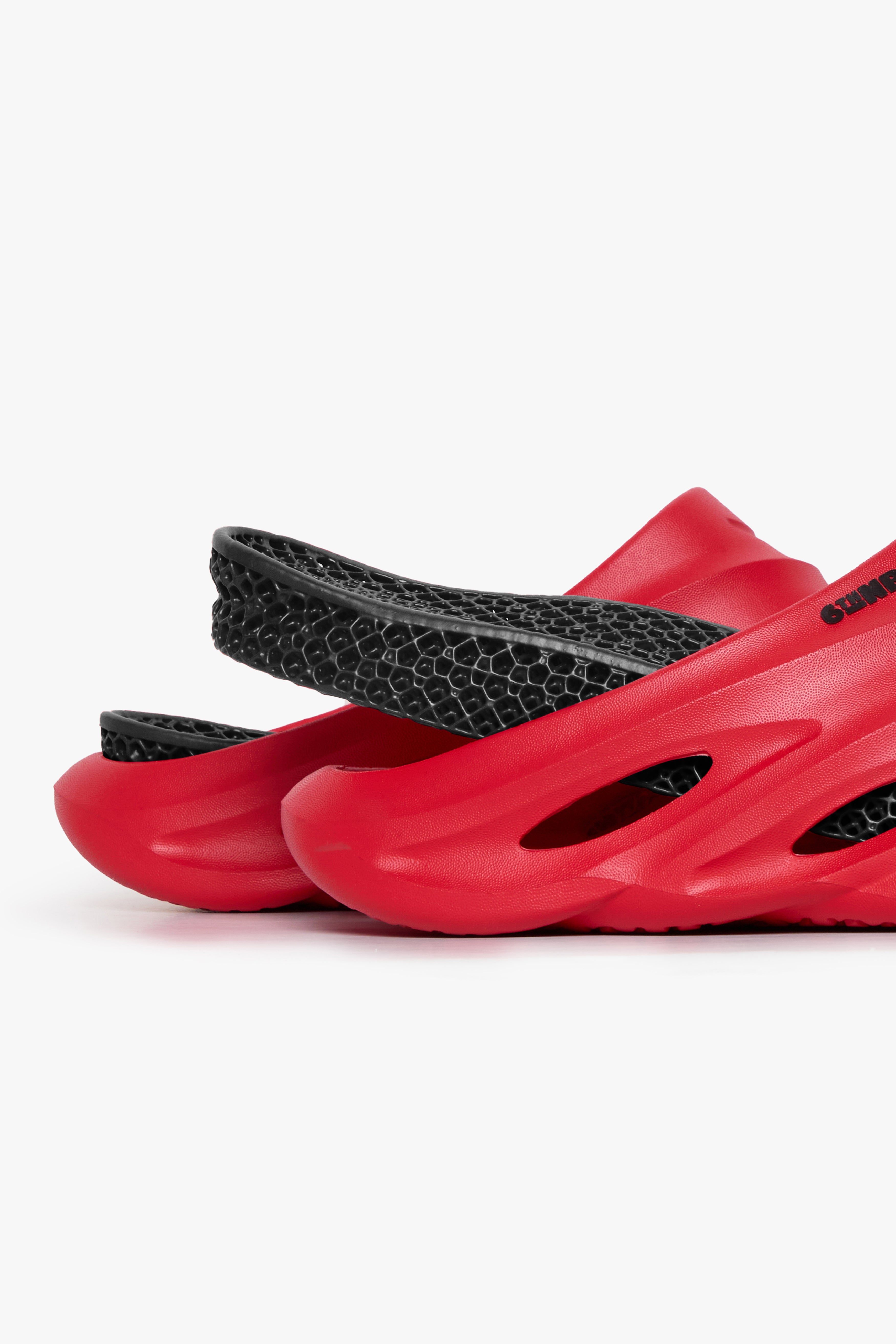 "Esntl 2.0" Slides Red