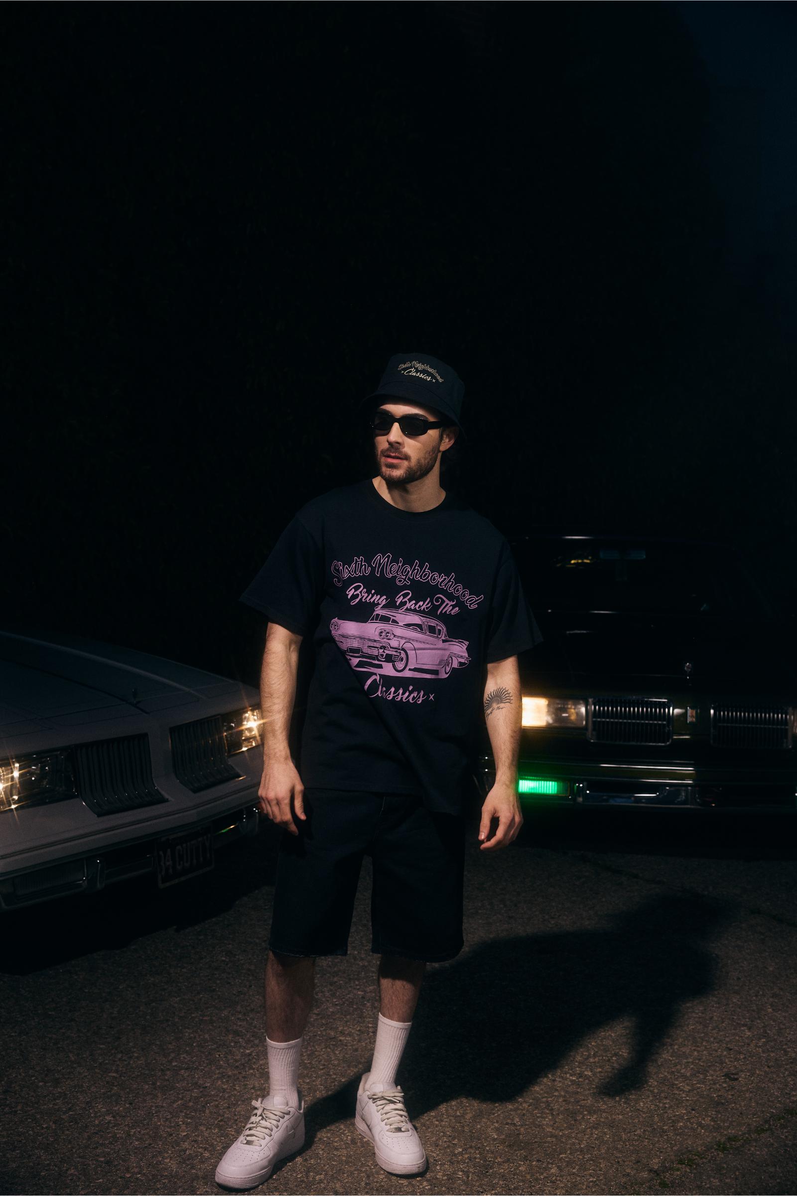 "Classic Is Back" Boxy Graphic Tee Black