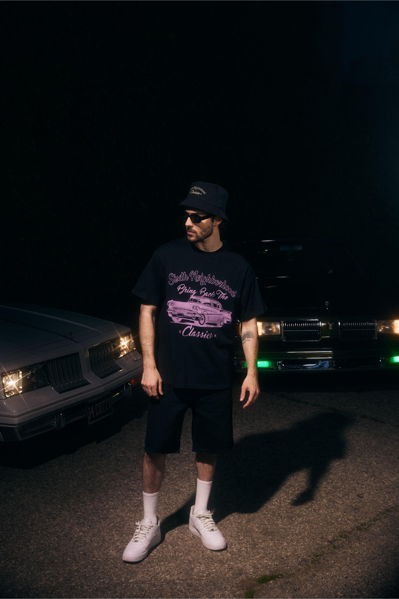 "Classic Is Back" Boxy Graphic Tee Black