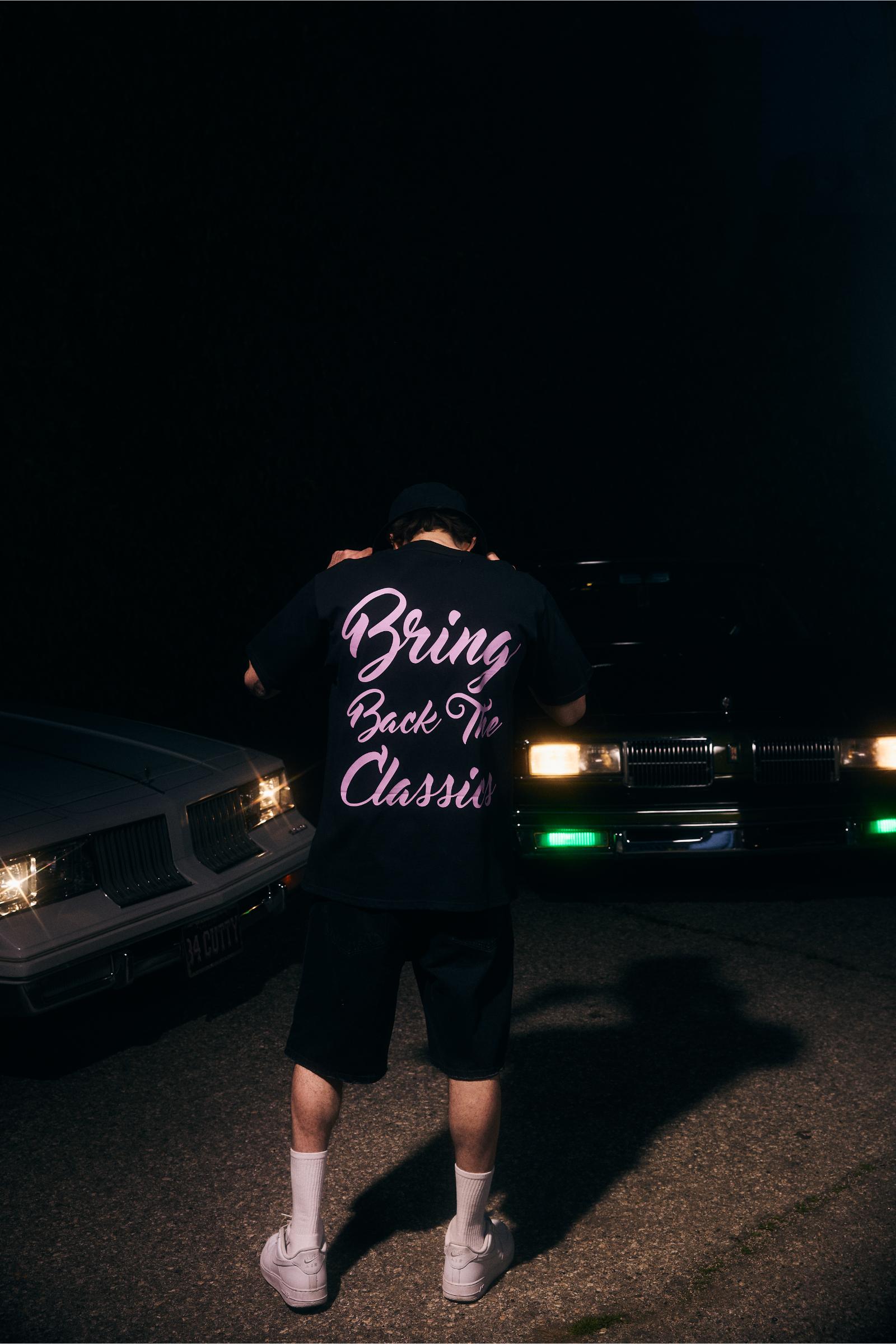 "Classic Is Back" Boxy Graphic Tee Black