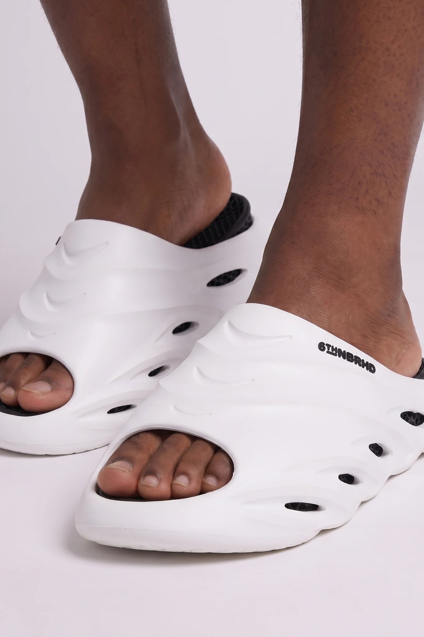 "Esntl 2.0" Slide White