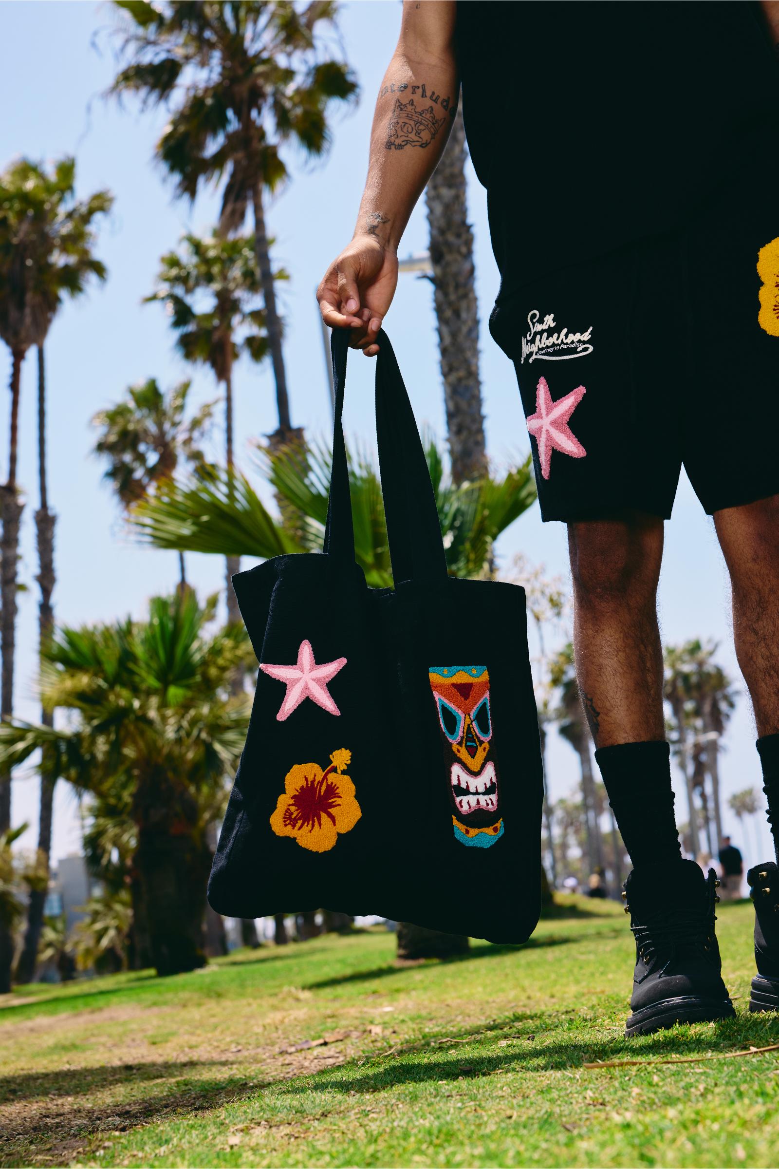 "Waves" Knit Shorts Black
