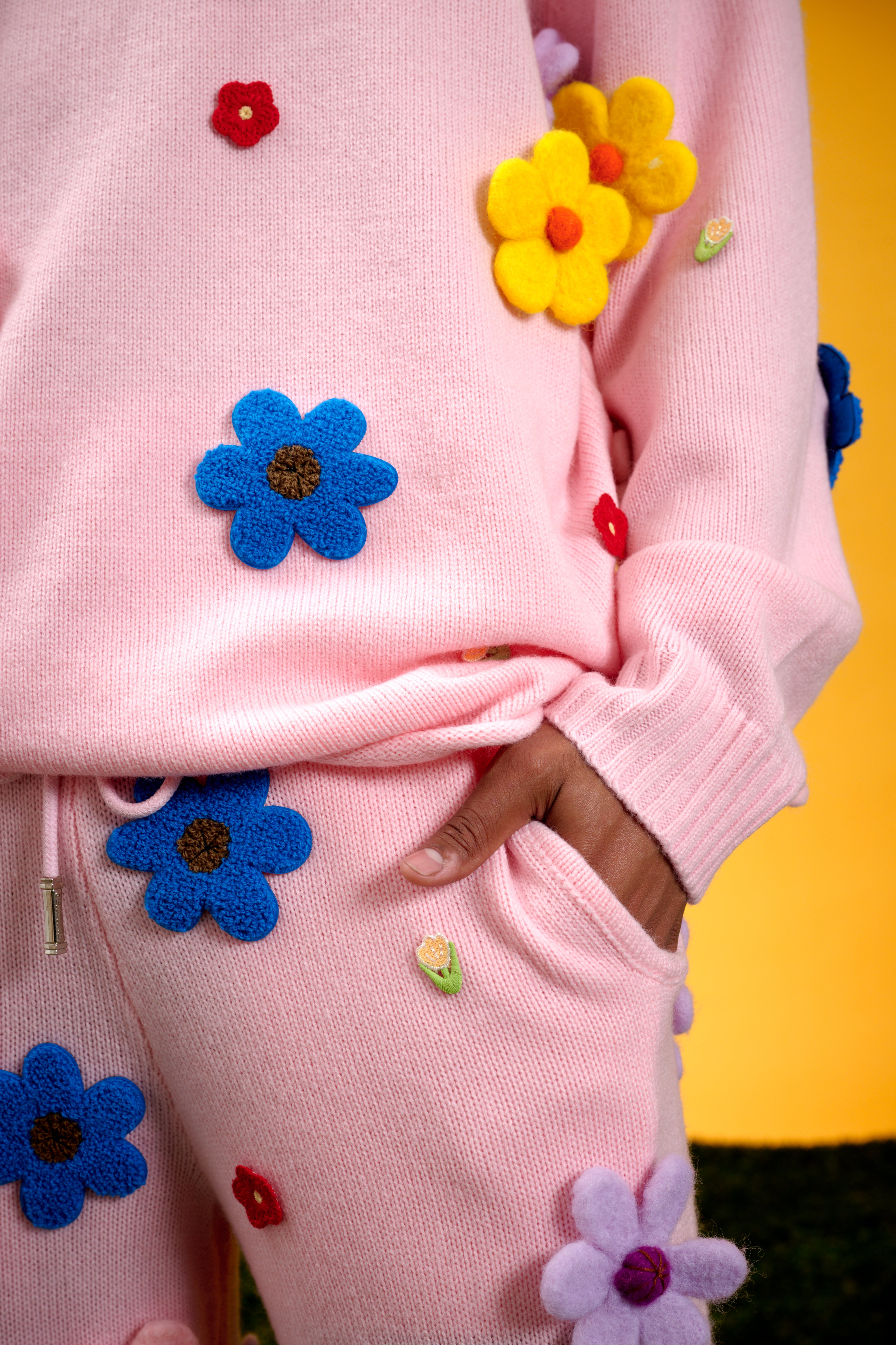 6thNBRHD SWEATER "BOUQUET" PETAL PINK