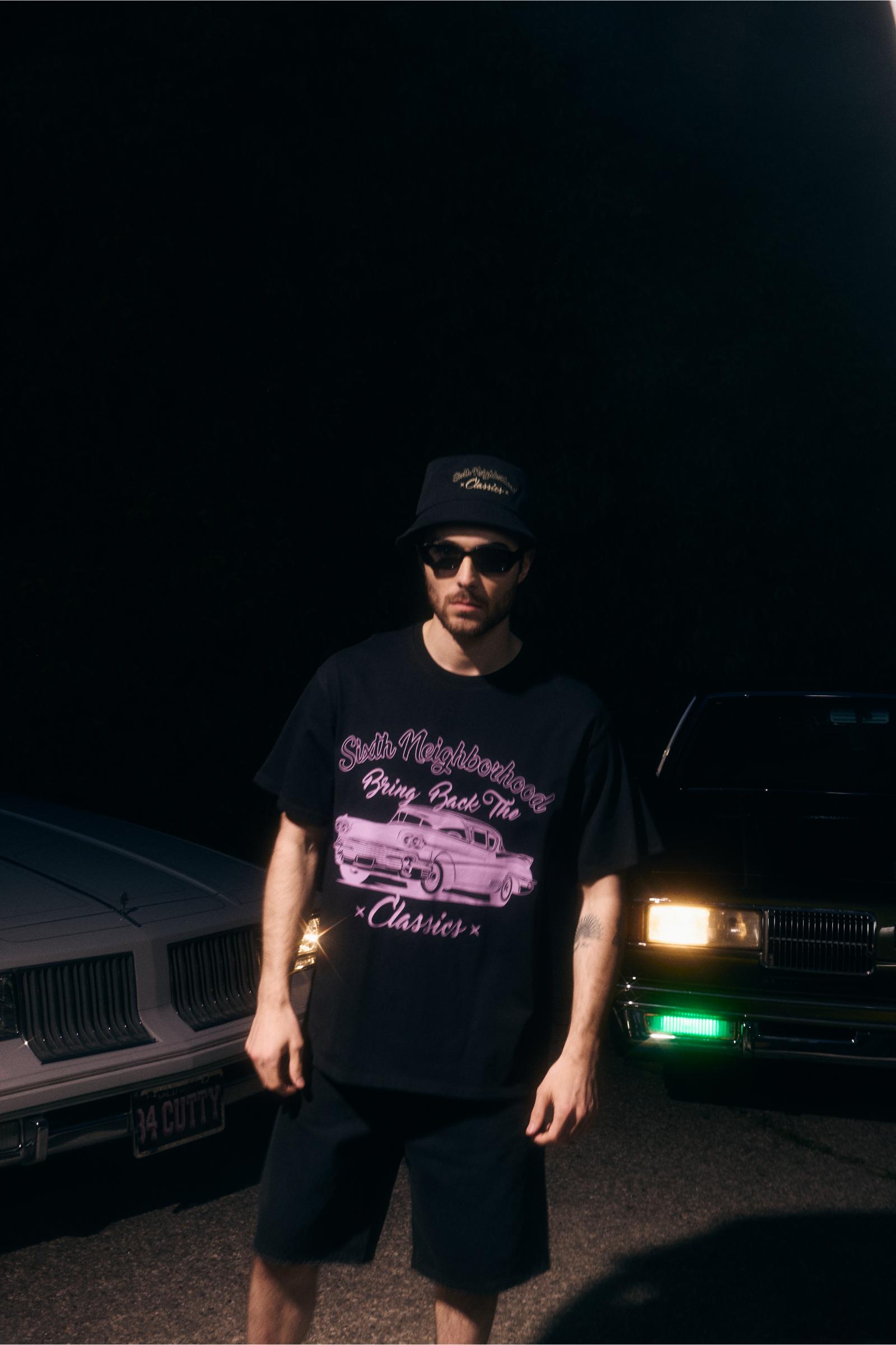 "Classic Is Back" Boxy Graphic Tee Black