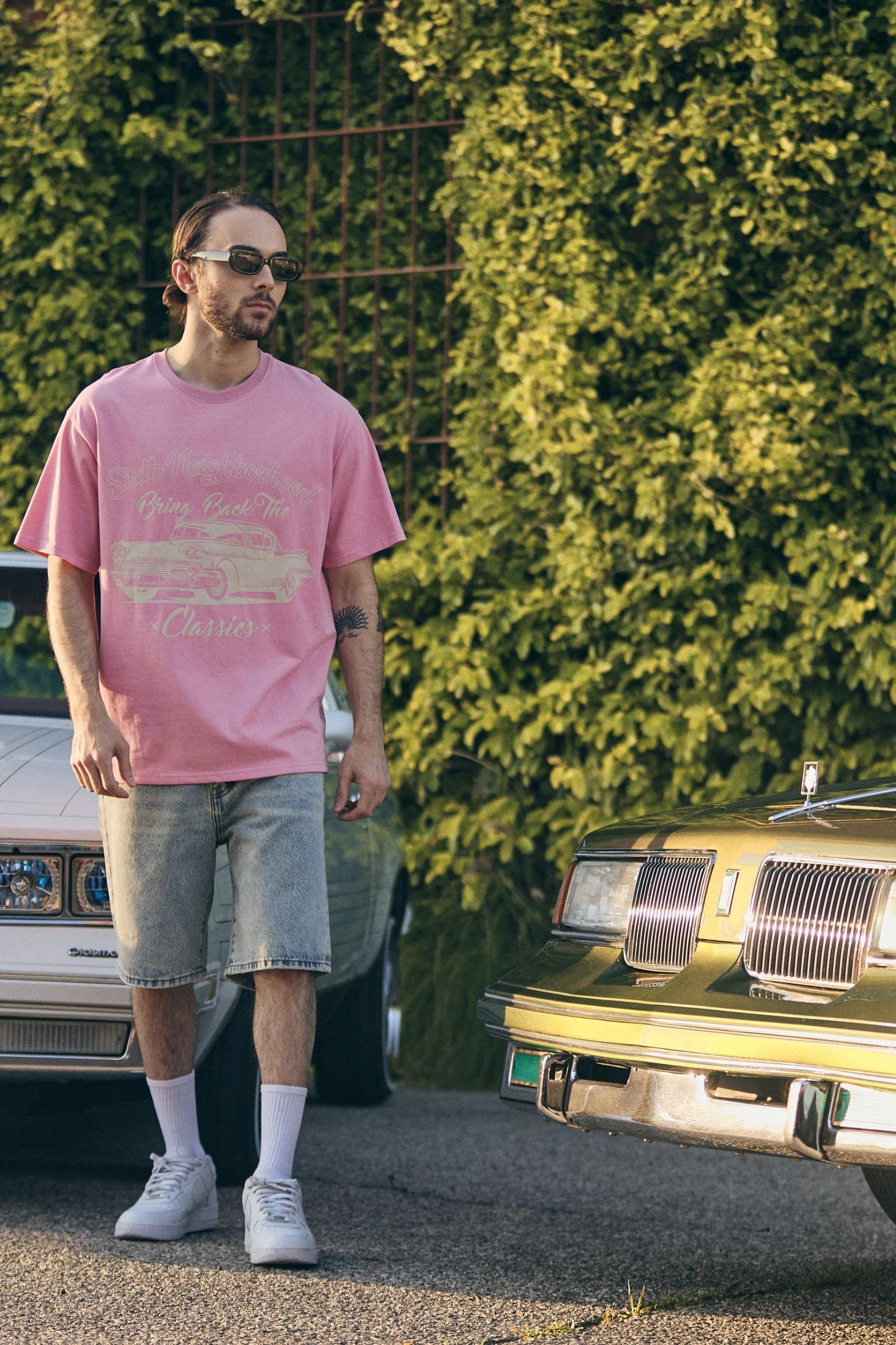 "Classic Is Back" Boxy Tee Pink