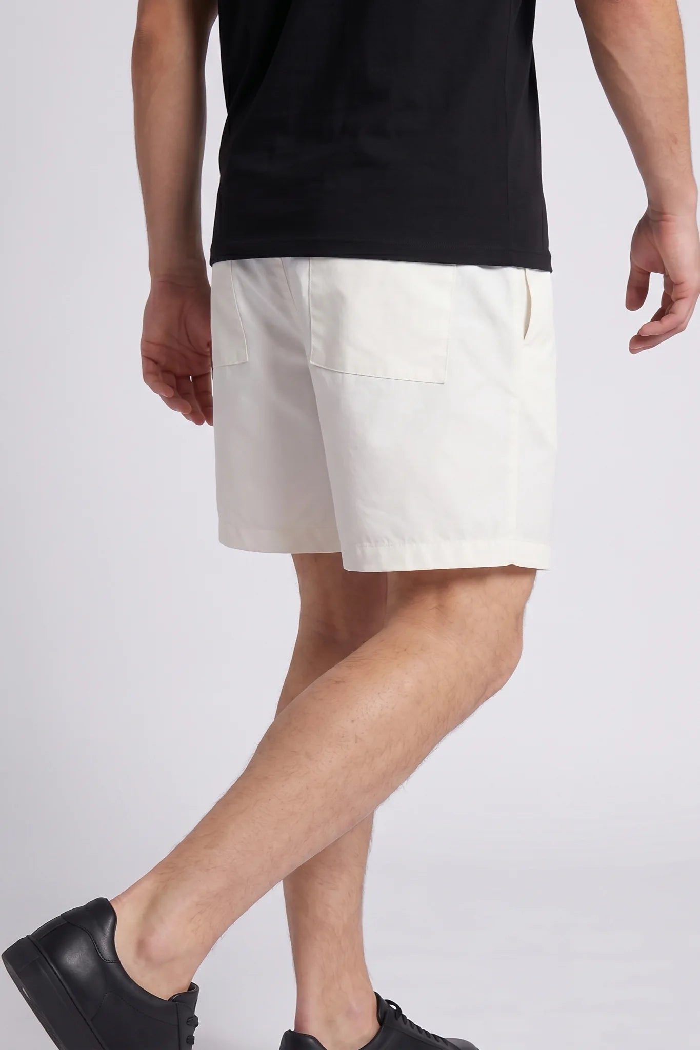 "Stunna" Mid-Rise Shorts